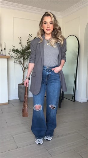 Styling these fall outfits from Target 🍂 Shop my Looks - gotolinks.com/imlola 😍 #outfitinspo