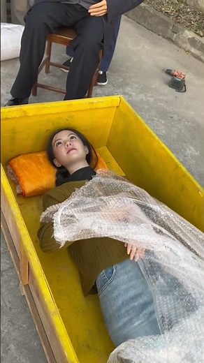 Super realistic wax figure person Maiyi wax figure silicone image real scene photo handmade