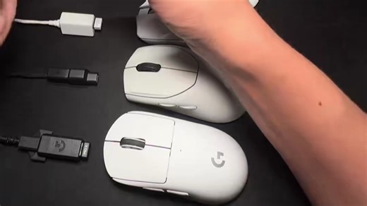 外星人（Alienware） AW720M无线游戏鼠标 有线蓝牙三模电竞鼠标 长续航26000高DPI 磁力回弹 磁吸快充 8键自定义编程