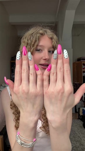 new nailsss 💅 #curls #nailinspo #curlyhair #foryoupage #fyp | nail inspo