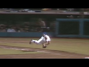 WS1981 Gm3: Ron Cey makes diving catch, turns two