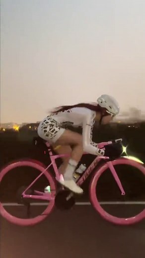 Ultimate Guide to Women’s Road Cycling Vlogs