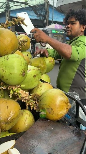 How To Cut A Coconut Like A Pro!