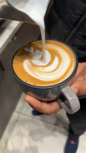 NEW CUP COFFEE ART CAPPUCCINO #bollywood #song #hindisong #love #coffeeart #coffee #bollywoodfm