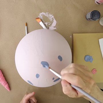 This saran wrap hack will make people think you spent thousands on decor! | DIY with Hometalk