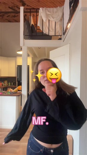 Oon glowing molemmis klipeissä mut enemmä vikassa✨🤩😝(arvatkaa mihin biisin lipsyncaan tos tokassa😍🤣)#glowup #trendiing #baddie #sinullesivu #sinulle