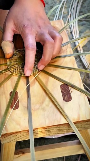 MAKE A SMALL STORAGE BASKET AS A STORE MY SMALL OBJECTS.#Handmade #Weave