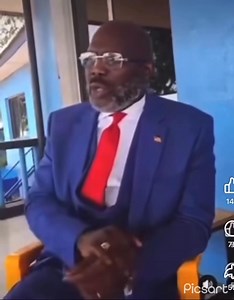 Da you ley use to beg me for phone and money to eat da you and all insulting people around here because you are in Power ~ Ex President Weah blasts at one of his friends | Shine Liberia