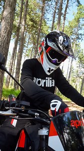 【🔊Sound on!!🔊】冒険への足音が聞こえてくる📢 RX125の詳細はこちらから👉https://www.aprilia.com/jp_JA/models/rx-125/ #aprilia #アプリリア #RX125 #bearacer | Aprilia