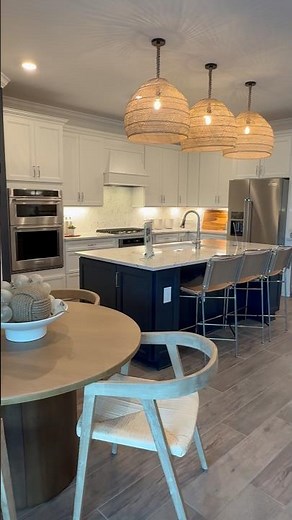 Perfect Home to Entertain Family and Friends | Stylish & Inviting Design Inspiration