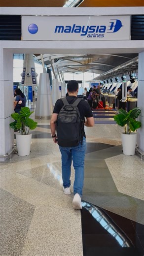 Lounge Guru on Instagram: "Did you know about this service at KLIA? Flying Malaysia Airlines Business Class on the Airbus A330 out of Kuala Lumpur International Airport, and here’s a detail many people do not realize exists. Business class check in is handled in a fully dedicated area inside the terminal. Carpeted, calm, efficient, and handled by a very polished ground team. No chaos, no lines, just straight to the point. After check in, I was informed there would be a private chauffeur transfer