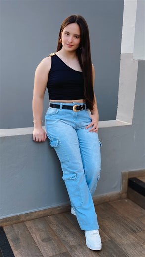 Lojas Itapema on Instagram: "Três opções de calça cargo que você encontra aqui na Itapema 😍✨ 👖 Preta destonada no formato petit — super moderna e versátil!; 👖Acid Jeans (lavagem manchada) — aquele toque fashion que deixa qualquer look estiloso; 👖 Jeans mais claro — clássico, confortável e fácil de combinar! 👉 Qual é a sua favorita? 💬 . . . . . . #calcacargo #street #modafeminina #lojasitapema"