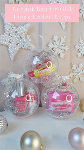 Gifts Wrapped Up on Instagram: "Christmas gift ideas on a budget The perfect budget friendly gift that looks thoughtful and well put together, perfect for teachers, friends, children's school friends or even as table setting favours. Coming in at under £2.50 or even under £2. Fillable baubles 50p each Nail polish currently only £1.34 Mini Carmex festive lip balm £1.50 each £6 for a pack of 4 Lip mask £2 B&M I added some mini Love hearts and candy canes to some too. You could just simply fill one