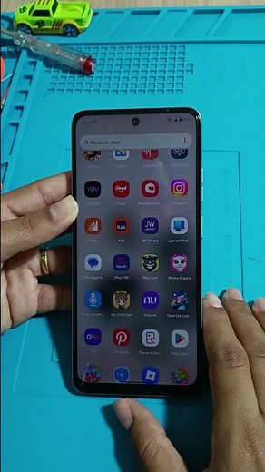 How to dim the screen brightness!