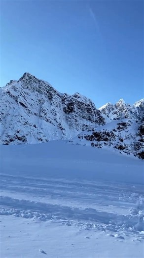 Where wilderness meets wonder. Add a glacier landing onto your summer flightseeing tour and step foot in millions of acres of wilderness. | K2 Aviation