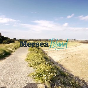 Welcome to staycation destination, Mersea Island ️ Our gem on the south east coast and Essex's best kept secret. The perfect place to kick back and relax, enjoy seasonal events, escape with the family, other half or four legged friends, with seafront landscapes on your doorstep. Book now  https://bit.ly/3pQYyDI | Away Resorts | Facebook