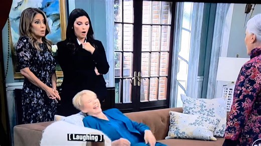 OMG, this was the funniest scene I have seen in a while!!!! Ronnie is a hoot in a half!!! I laughed so hard!!! 🤣 😁 😂 😀 😄 😆 Ronnie telling Tracy Q she is undersexed is comedy gold! Warning I am laughing in this!!! | Tracy Blizzard-Pearson