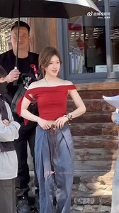 599K views · 10K reactions | I was photographed tidying up my clothes again, so cute #ZhaoLusi #LovesAmbition | Zhao Lusi 赵露思 | Facebook