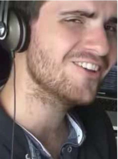 Amixem et son talent musical en 2015, un peu de nostalgie pour certain et bonne découverte pour les nouveaux ! #amixem #youtube #chanson #amixemedit @Amixem