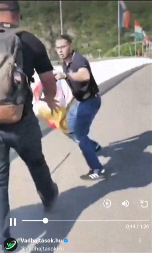 🇭🇺 #Budapest - Patrioten im Einsatz: Sie haben alle neuen #LGBTQ Lumpen abgehängt!
