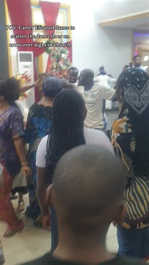 @MACHALA Carter Efe used dance to scatter the dancing floor in church on cross-over night. If e reach your turn no tear dance oo.🤩🤩 Happy New Year my People.🥳🥳 #samuelgold #sgbobolomo #carterefe #kolu #carterefemachala