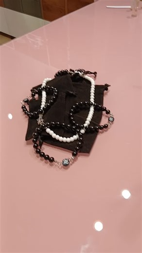 ✨ Ordine in partenza ✨ Grazie di cuore per aver scelto DS Moda ❤️ #ordineinpartenza #dismodashop #artigianatoitaliano #gioielliartigianali #pietrenaturali #stileunico #fattoamano #modaitaliana #dsmoda #handmadeitaly #grazie | DS | Facebook