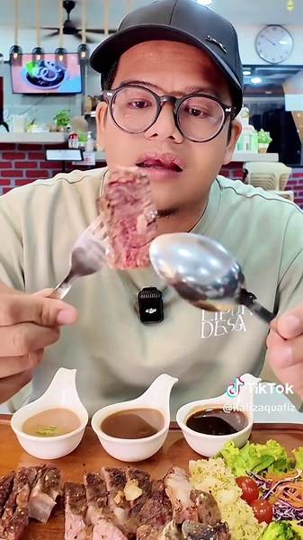 Kambing Bakar Menarik di Saudagar Kambing Bakar