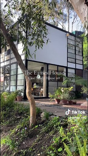 The home of Charles and Ray Eames. 🟦◼️🔴 #EamesHouse #ModernistArchitecture #MidCenturyModern #Architecture