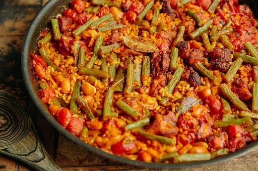 Want paella on a weeknight? Tune in to #MilkStreetTV this weekend to watch Lynn Clark make stovetop Chicken and Bean Paella with a golden, crunchy crust. Watch on our website https://bit.ly/305FYdl, YouTube channel https://bit.ly/3m7ZFui or check your local listings here: http://bit.ly/2eM0hV8 | Christopher Kimball’s Milk Street