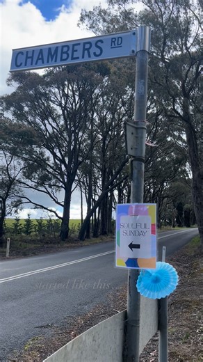 This seasons soulful Sunday - blooming with spring - 🌸🤍🌸 Has been an incredible day!!! Time upon the magical @ninayafarm. Getting colourful and creative with @elisegowdesigns. Following through a yoga flow inspired by spring with @shanti_studio_woodend. Ending with nourishing and delicious foods and juices from @oakandstonecafe Thank you to each and every wonderful soul who shared in the time and space…such an honour. More from the shared time to follow 🌸 #yoga #mind #body #breath #nurturing