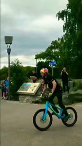 Masked Wolf - Astronaut In The Ocean (Official Music Video)