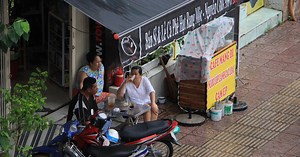 Cận cảnh TP HCM khi bão số 9 đang sát đất liền