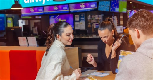 Τα πρώτα καταστήματα Allwyn είναι εδώ – Νέα εποχή για το δίκτυο των καταστημάτων του ΟΠΑΠ | Pagenews.gr