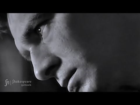 Christopher Plummer - Hamlet - To be, or not to be - Soliloquy - 1964 - Multiple Subtitles - 4K