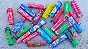 28K views · 227 reactions | 3 Awesome uses of old AAA batteries | Howtomake01 | Facebook
