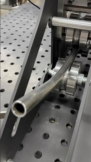 Create large radius bends in tubing with the Swag Offroad Hulk Roll Bender from Trick-Tools.com!