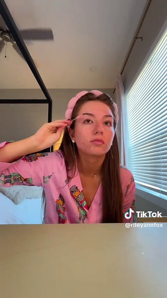 on day 10 of vlogmas i discovered capcut sound effects❤️ #vlogmas #vlog #morningvlog #finals #morningroutine @Printfresh