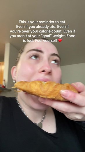 Is anyone else’s cat always investigating what you’re eating? #foodpositivity #recovery #gentlereminder #gentlelifestyle