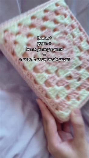 Free Crochet Book Cover Pattern | Crochet Bookmark Sleeve