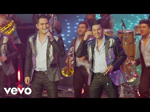 Banda Los Recoditos - Qué A Toda Madre (Qué A Todo Dar) (En Vivo)