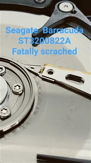 Seagate #Barracuda 7200.7 200GB IDE HDD fatally scratched, no data recovery possible