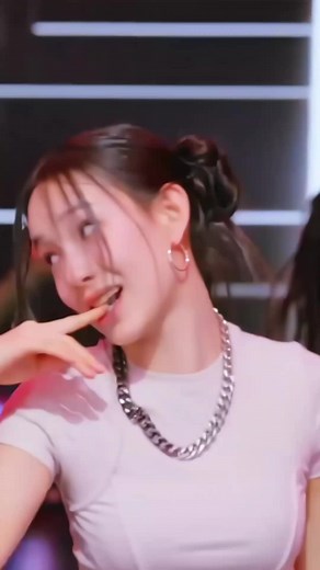 Watch Ryu Sarang's Viral Dance Video - Trending and Exploring the World of Music and Entertainment