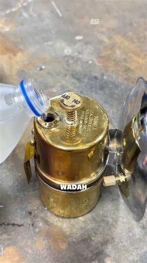 Sebelum Ada Listrik, Lampu Depan Mobil Ternyata Menyala Pakai Reaksi Kimia Ini