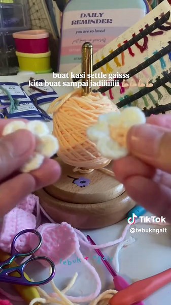 Tutorial Crochet: Cara Membuat Bunga Comel