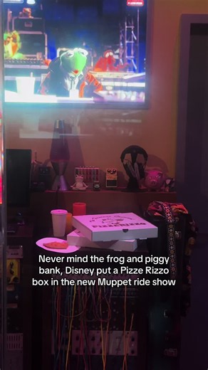 Muppet Courtyard Removed — Why Fans Miss Pizze Rizzo Pizza