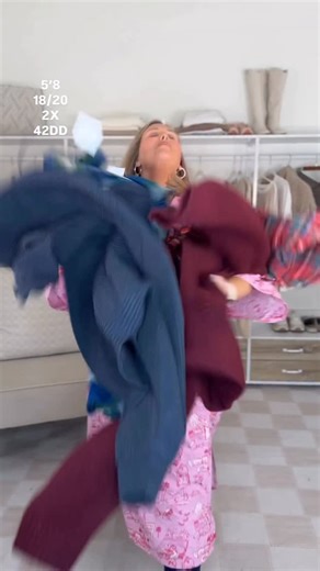 Ashley Dorough on Instagram: "SIZES XXL-XXS + 20-000 ✨ FALL TOPS FOR THE BELLY BABES! Absolutely obsessed with everything here! These are perfect to bring into the fall and winter season! Once again, blown away by the fit on my plus size 18/20/2X body with a belly! Which one could you see yourself wearing?! 🛍️ Type FALL or drop any comment below and I’ll send you all the sizing + shopping details immediately!! Plus size fashion, american eagle haul, honest haul review, mom style"