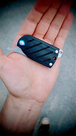 This Benchmade is Legal ALMOST EVERYWHERE!😎🤯 #new #shorts #knives #benchmade #knifereview #edcknife