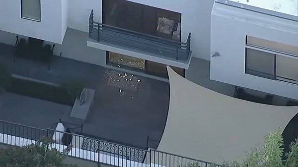 Homeowner opens fire on burglary suspects in Studio City, forcing them to flee, LAPD says