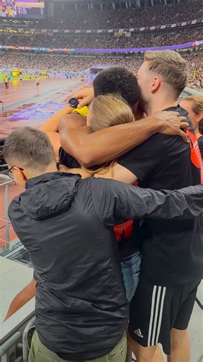 LEO NEUGEBAUER | aka LeoTheGerman on Instagram: "Taking nothing for granted 🫠 It’s important to look back at big moments in your life and be grateful that you could experience them, but do not get stuck in them. Move forward with excitement of what’s next! #worldchamp #2025 #recap"