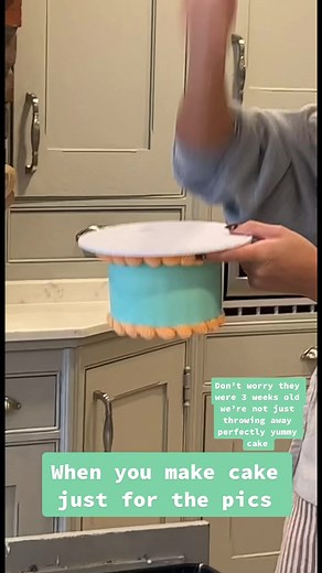 This was so hard to do they were so pretty! 🌈 #samplecakes #fakecake #selftaught #baker #youngbaker #cakevideo #youngbaker